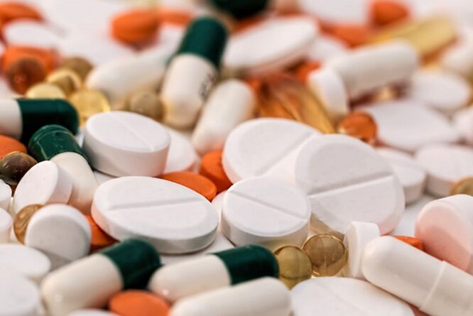 Arzneimittel zur Behandlung von Zystitis Antibiotika, Probiotika, krampflösende Mittel, pflanzliche Arzneimittel.
